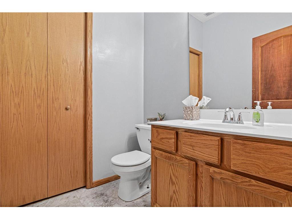 422 Hickory Lane N Oakdale MN 55128 7016965 image12