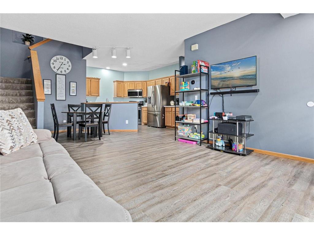 422 Hickory Lane N Oakdale MN 55128 7016965 image5