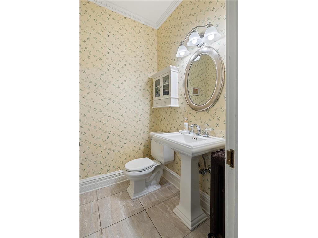 422 Laurel Avenue Saint Paul MN 55102 6777228 image31