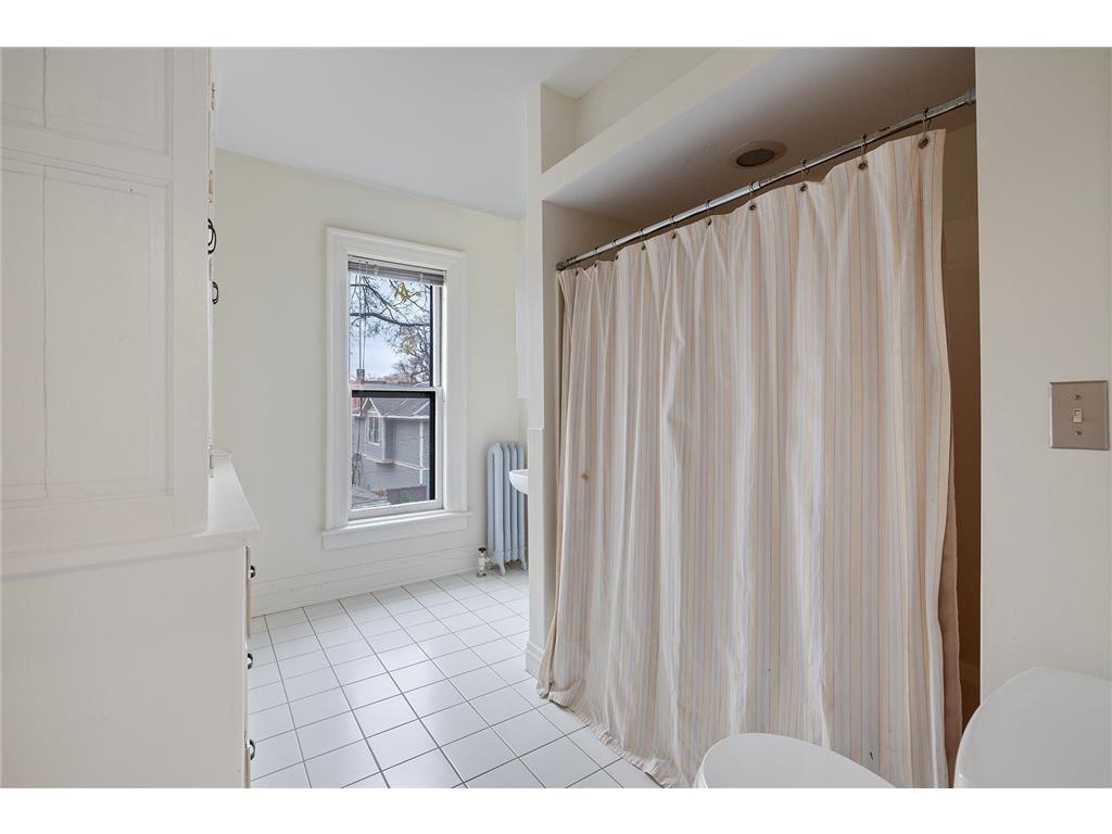 422 Laurel Avenue Saint Paul MN 55102 6777228 image32