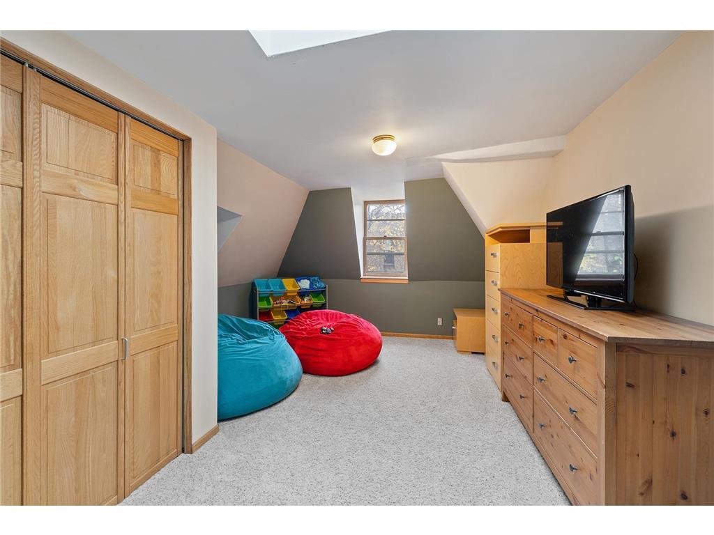 422 Laurel Avenue Saint Paul MN 55102 6777228 image36