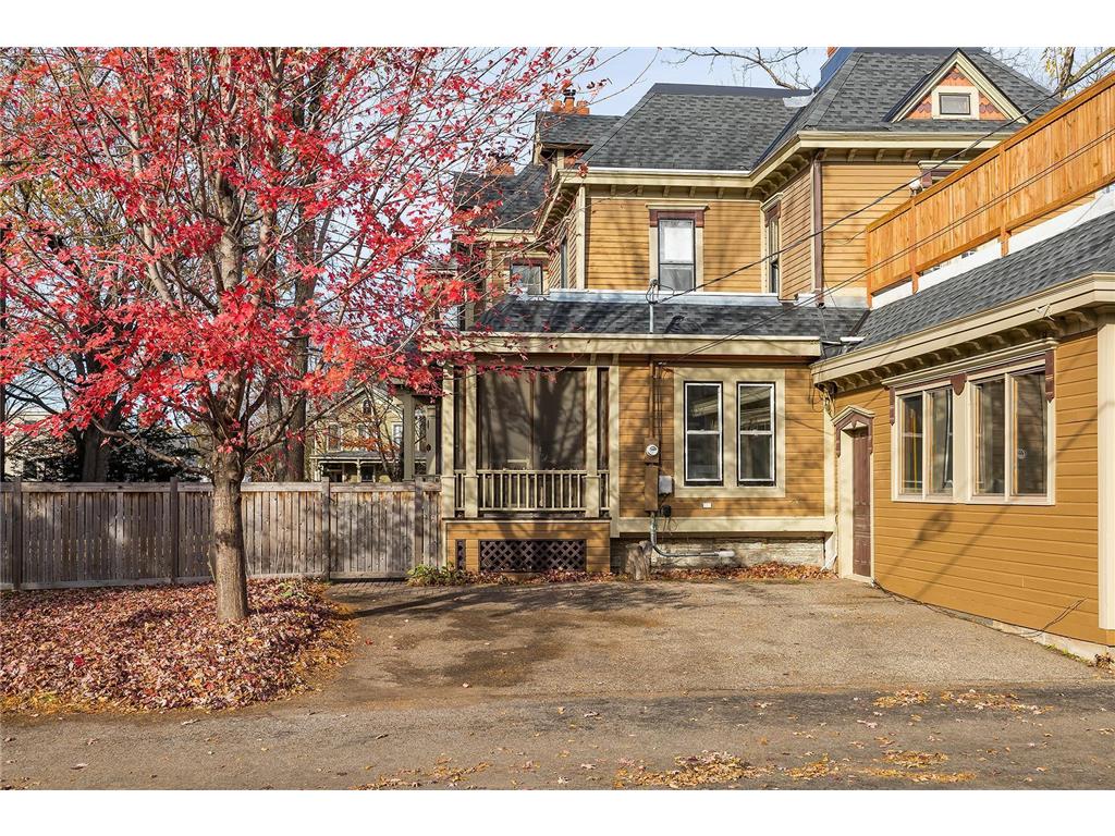 422 Laurel Avenue Saint Paul MN 55102 6777228 image44