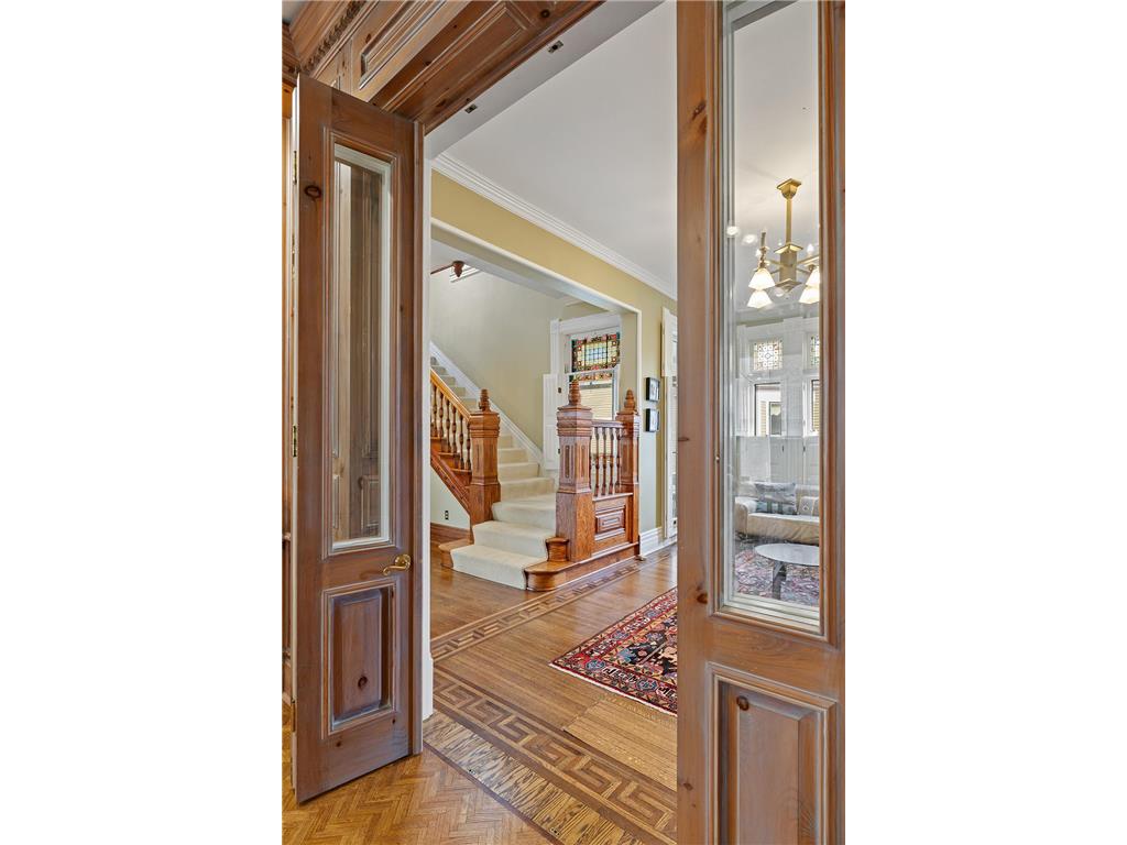 422 Laurel Avenue Saint Paul MN 55102 6777228 image8