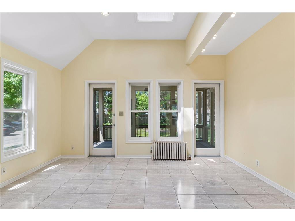 422 Laurel Avenue Saint Paul MN 55102 7106831 image37