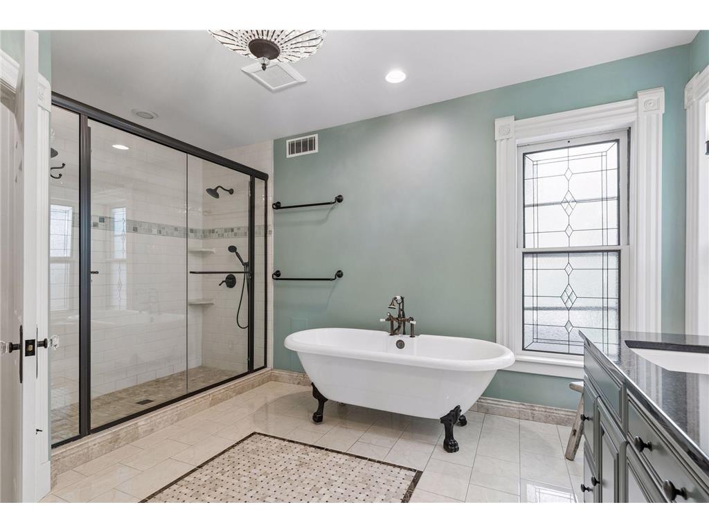 422 Laurel Avenue Saint Paul MN 55102 7106831 image52
