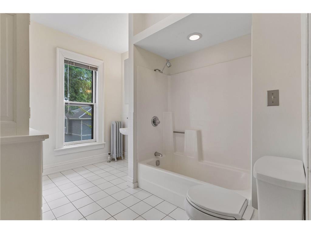 422 Laurel Avenue Saint Paul MN 55102 7106831 image55
