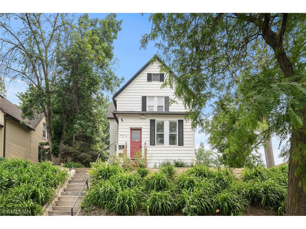 422 Lawson Avenue W Saint Paul MN 55117 6389585 image1