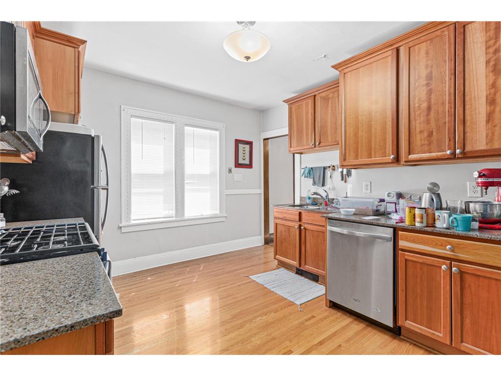 422 Pierce Street N Saint Paul MN 55104 7055997 image11