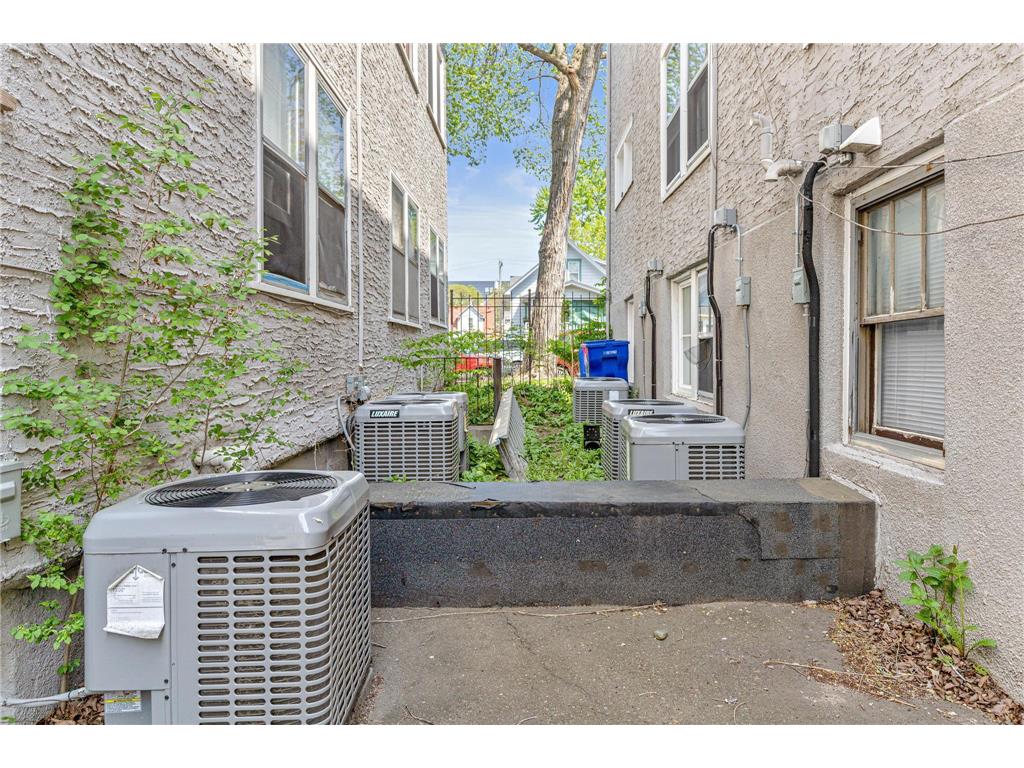 422 Pierce Street N Saint Paul MN 55104 7055997 image16