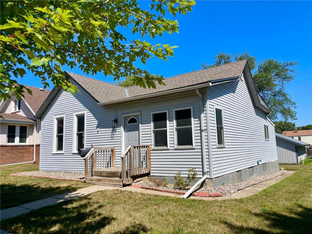 422 W Lincoln Street Springfield MN 56087 6408694 image1