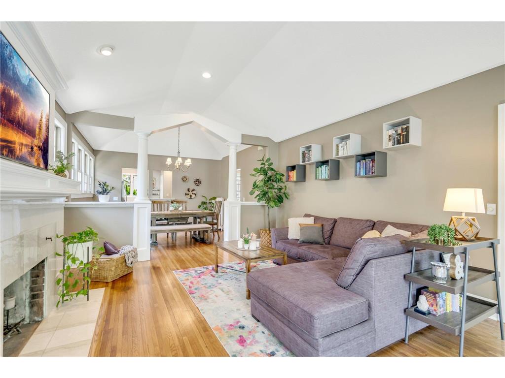 4220 Bryant Avenue S, Minneapolis, MN 55409 MLS 6221834 Edina Realty