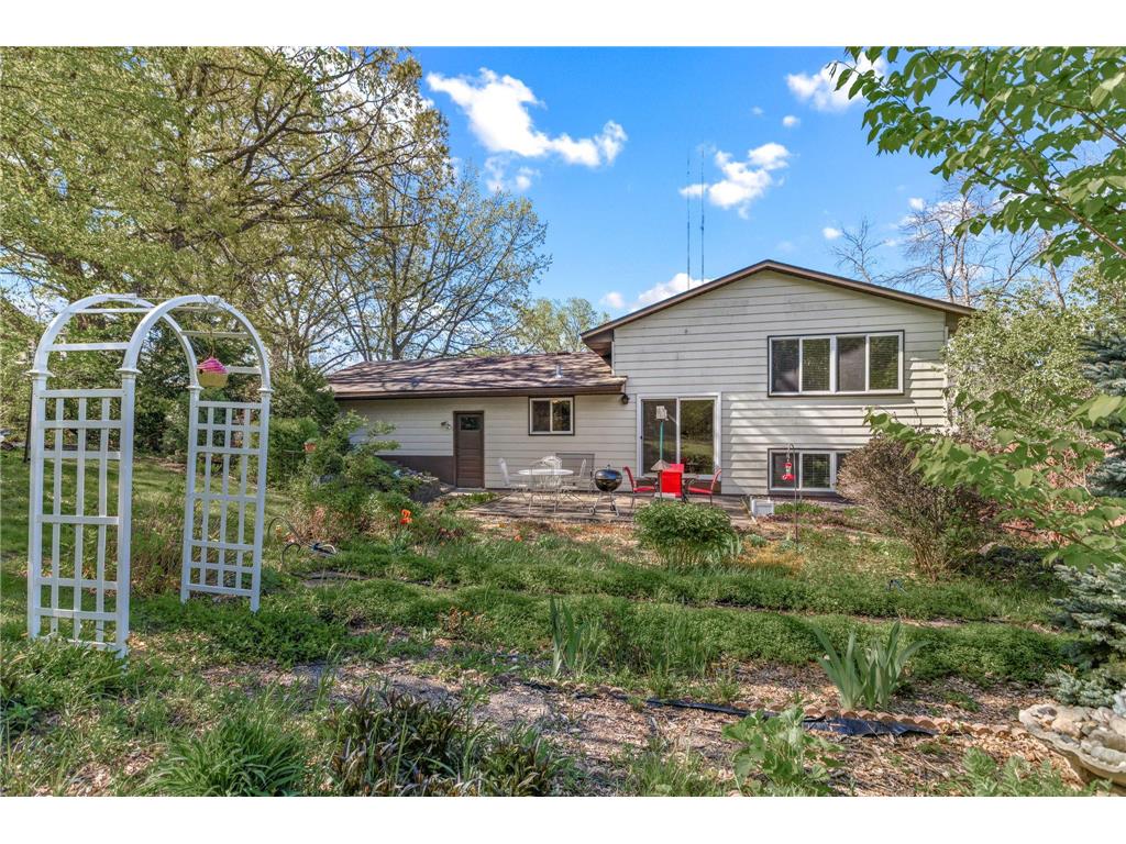 4220 Victoria Street N Shoreview MN 55126 7068000 image33