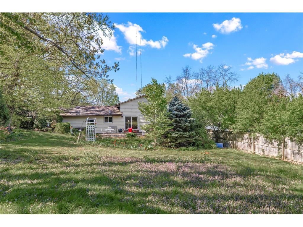 4220 Victoria Street N Shoreview MN 55126 7068000 image35