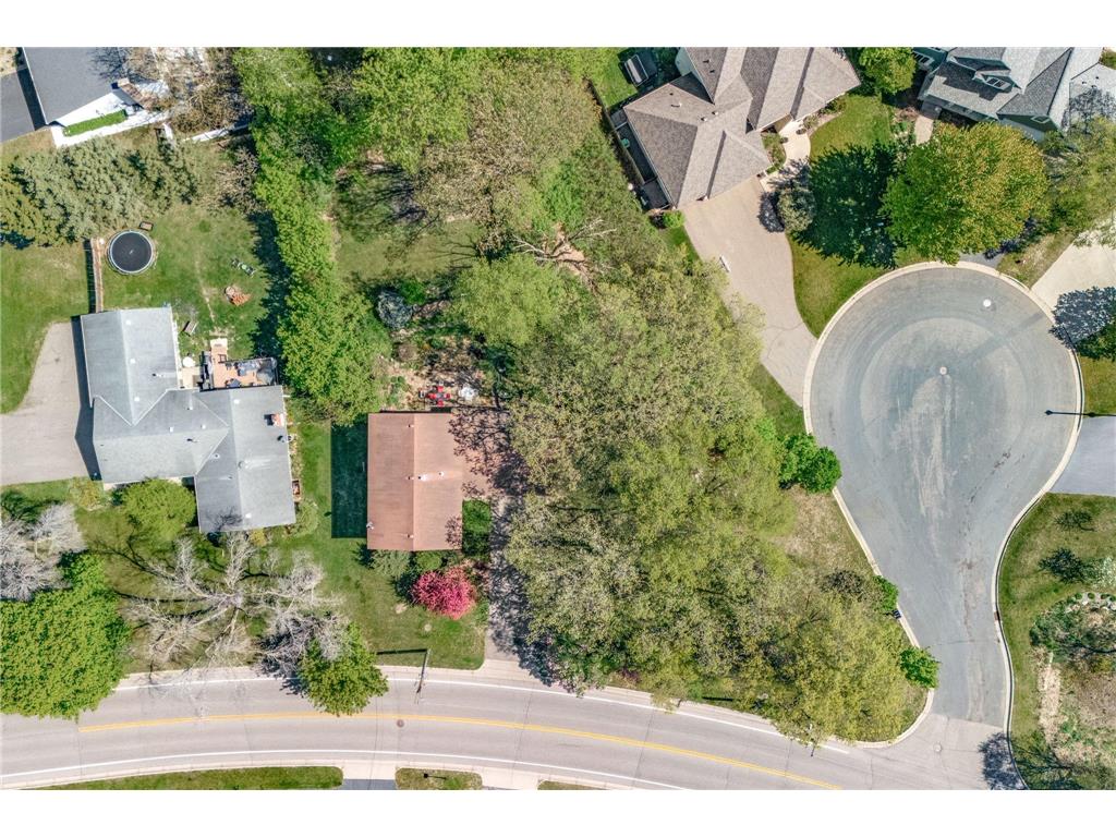 4220 Victoria Street N Shoreview MN 55126 7068000 image41