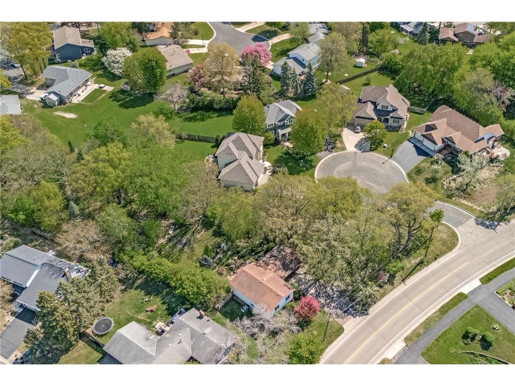 4220 Victoria Street N Shoreview MN 55126 7068000 image43