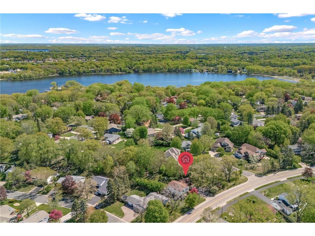 4220 Victoria Street N Shoreview MN 55126 7068000 image44