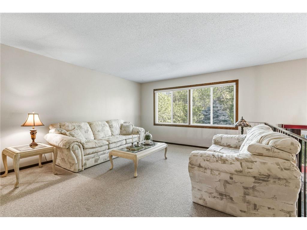 4220 Victoria Street N Shoreview MN 55126 7068000 image8