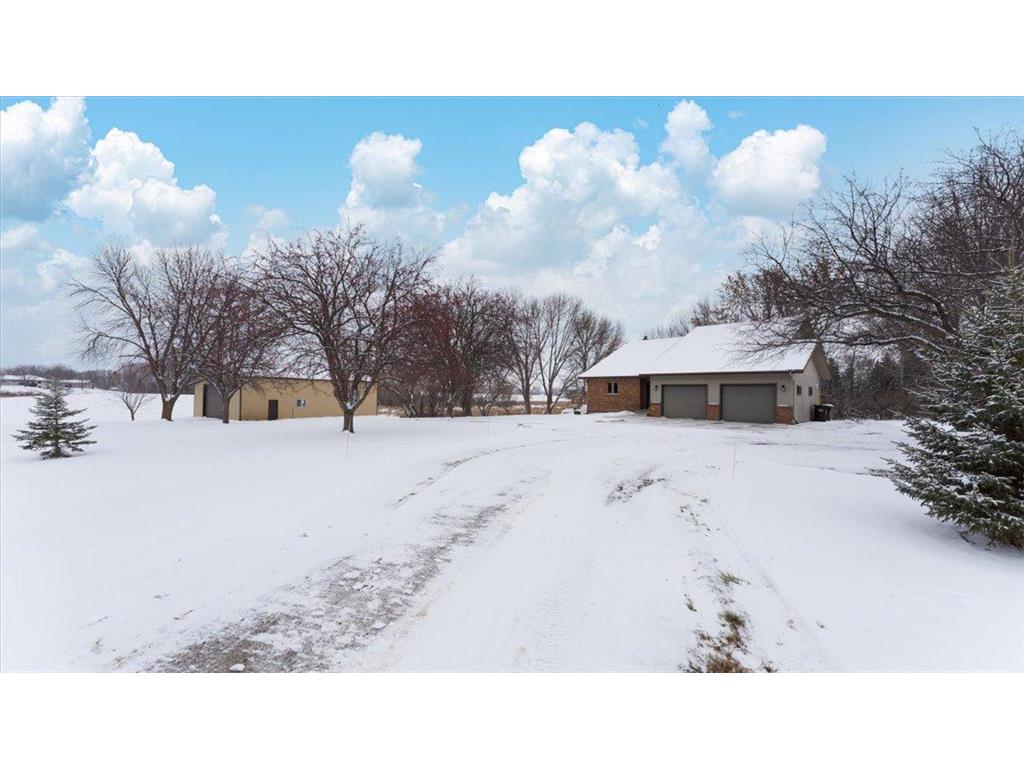 4221 75th Street NW Pennock MN 56279 6814557 image1