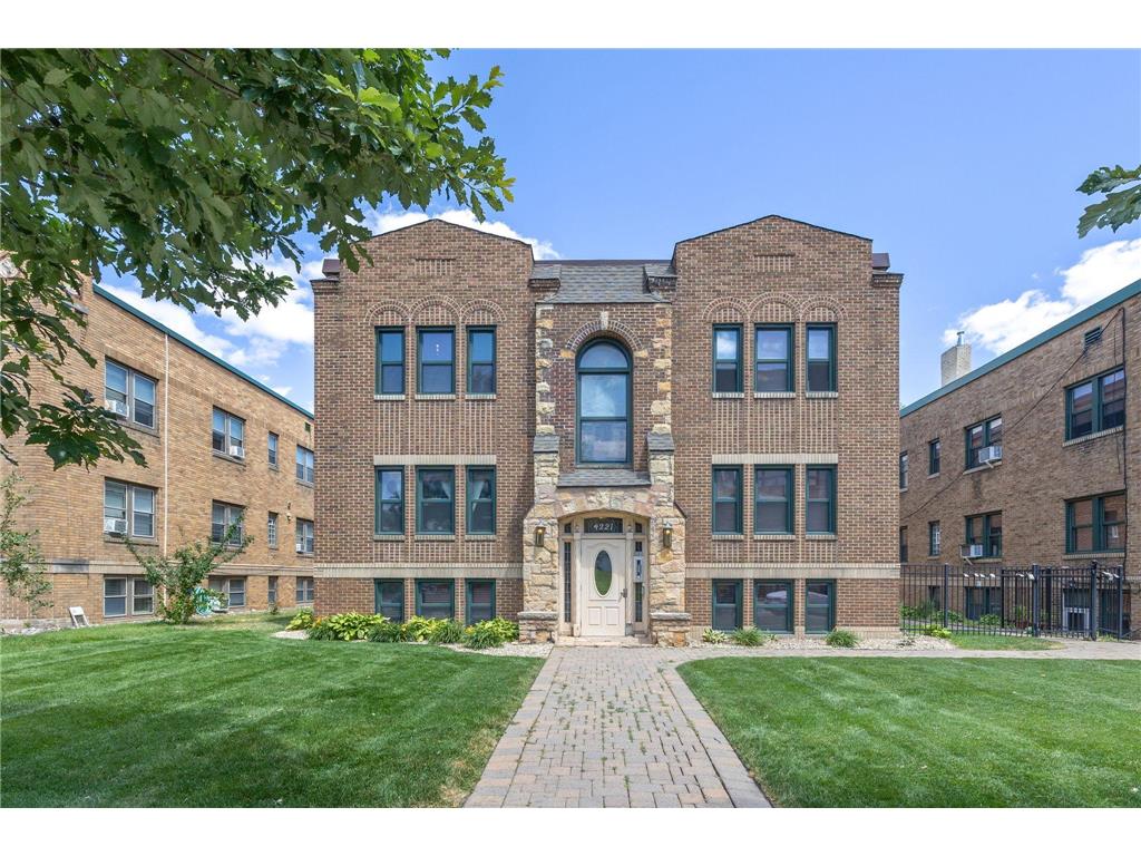 4221 Nicollet Avenue #201 Minneapolis MN 55409 6396501 image1