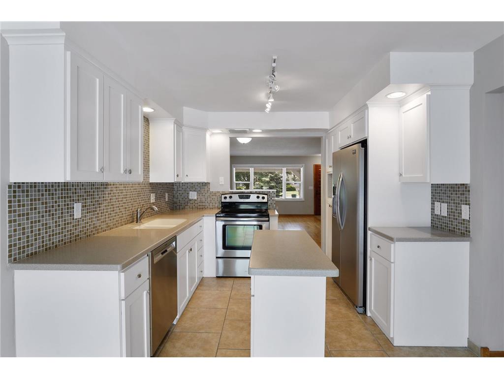 4222 Valley View Road Edina MN 55424 6435755 image1