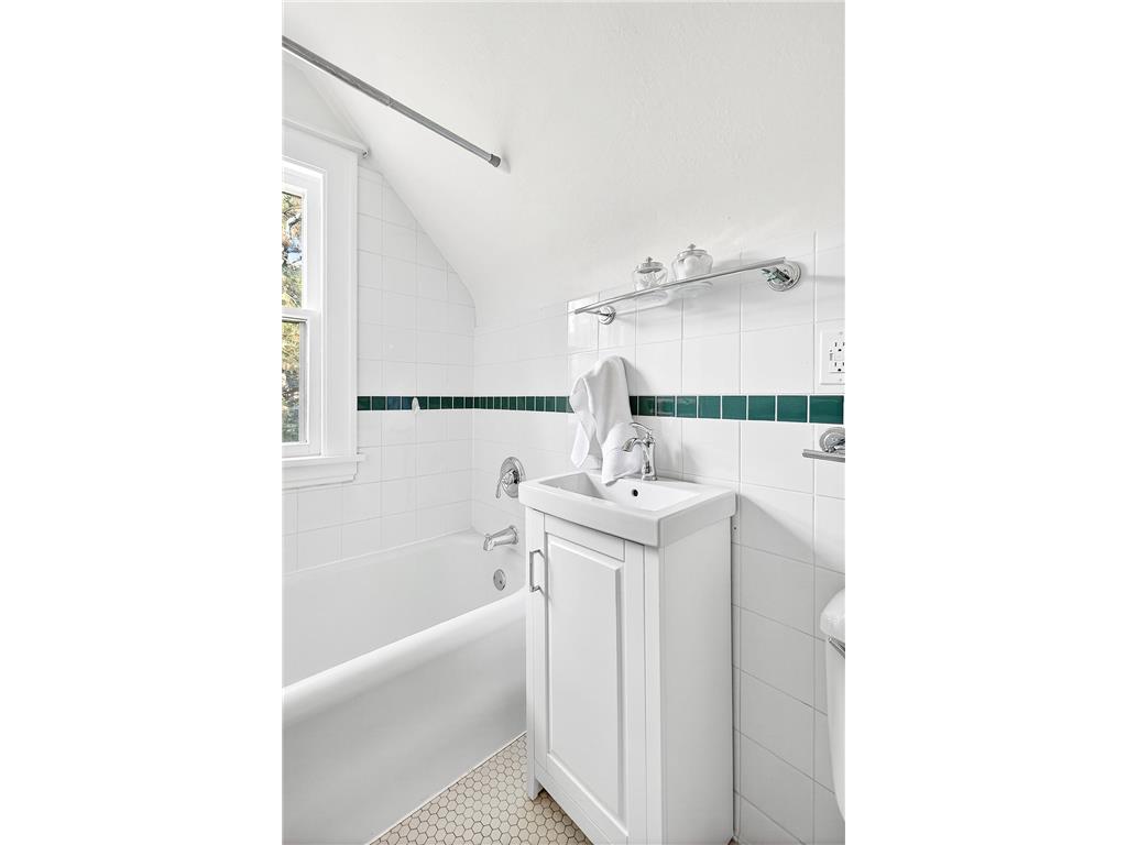 4224 Drew Avenue S Minneapolis MN 55410 6774883 image26