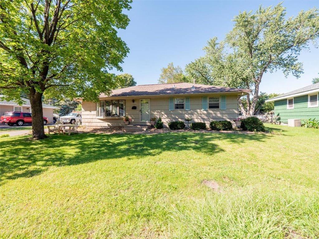 4224 Winchester Lane, Brooklyn Center, MN, 55429 MLS 6309882 Edina