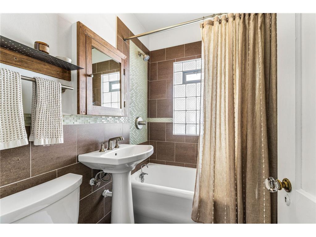 4225 Oakland Avenue Minneapolis MN 55407 7037308 image4