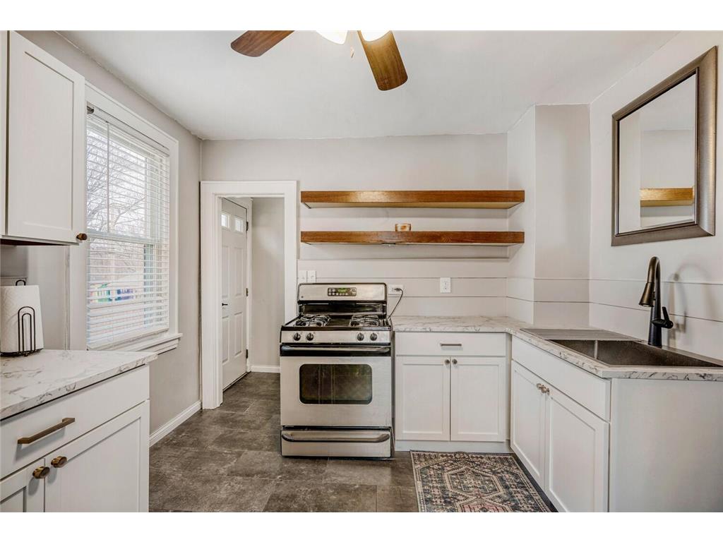 4227 Fremont Avenue N Minneapolis MN 55412 7048253 image7