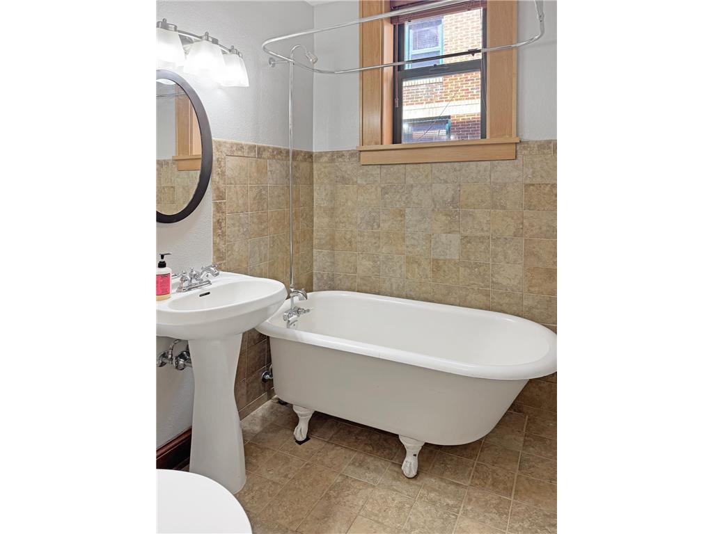 4227 Nicollet Avenue #1 Minneapolis MN 55409 7045929 image7