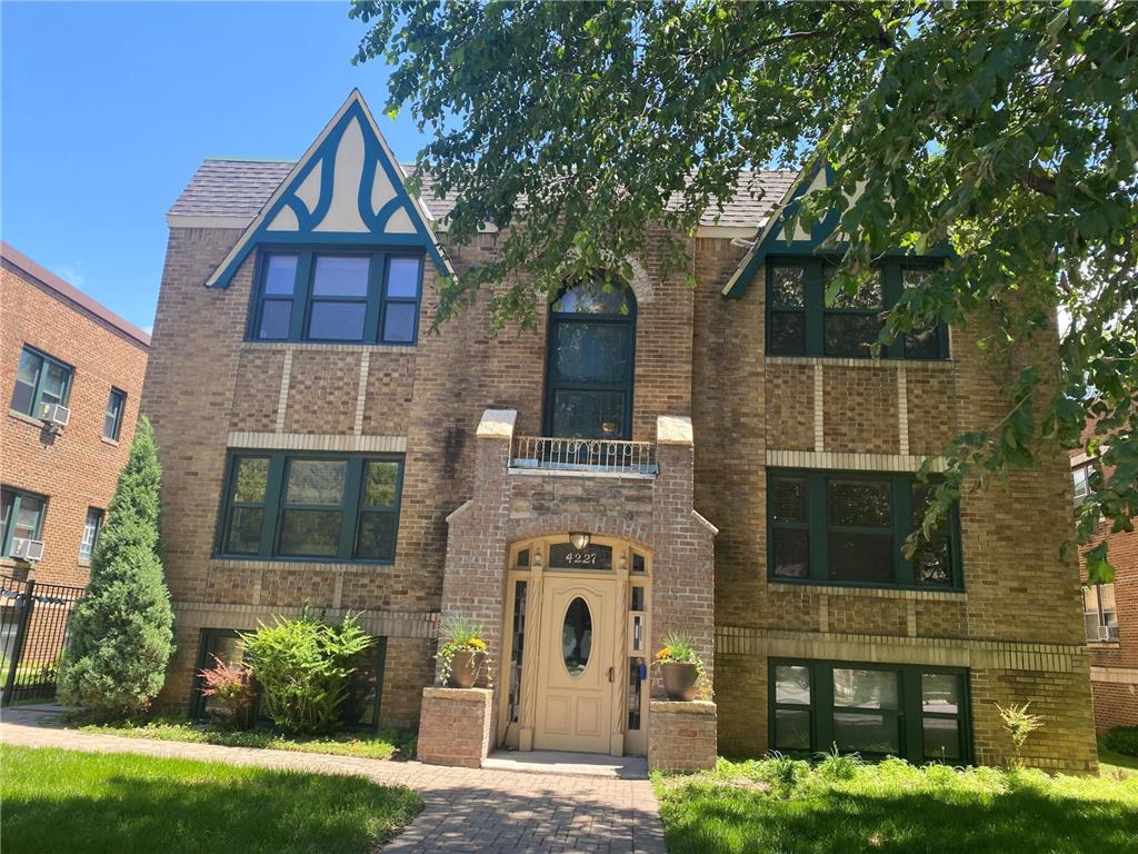 4227 Nicollet Avenue 102, Minneapolis, MN 55409 MLS 6205540 Edina