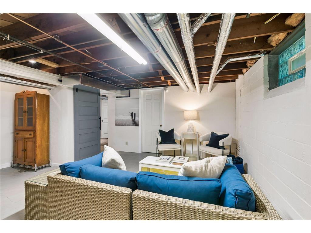 4227 Washburn Avenue N Minneapolis MN 55412 7088937 image24