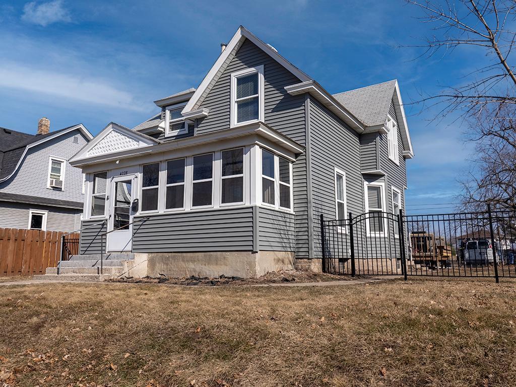 4228 Dupont Avenue N Minneapolis MN 55412 6499717 image1