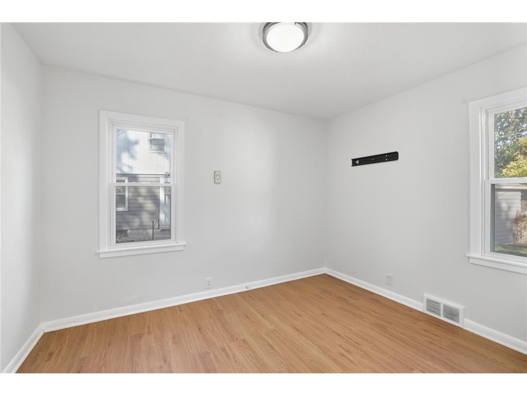 4228 Halifax Avenue N Robbinsdale MN 55422 6804361 image15