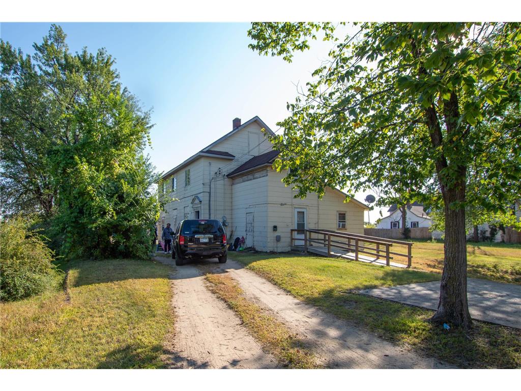 423 1ST Street NW Cass Lake MN 56633 6786479 image4