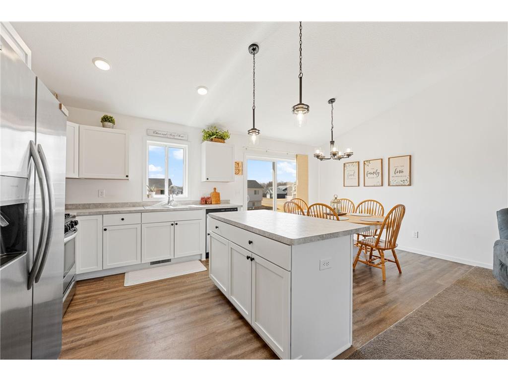 423 Eagle Street NW Isanti MN 55040 7073741 image2