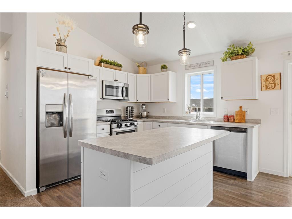 423 Eagle Street NW Isanti MN 55040 7073741 image3
