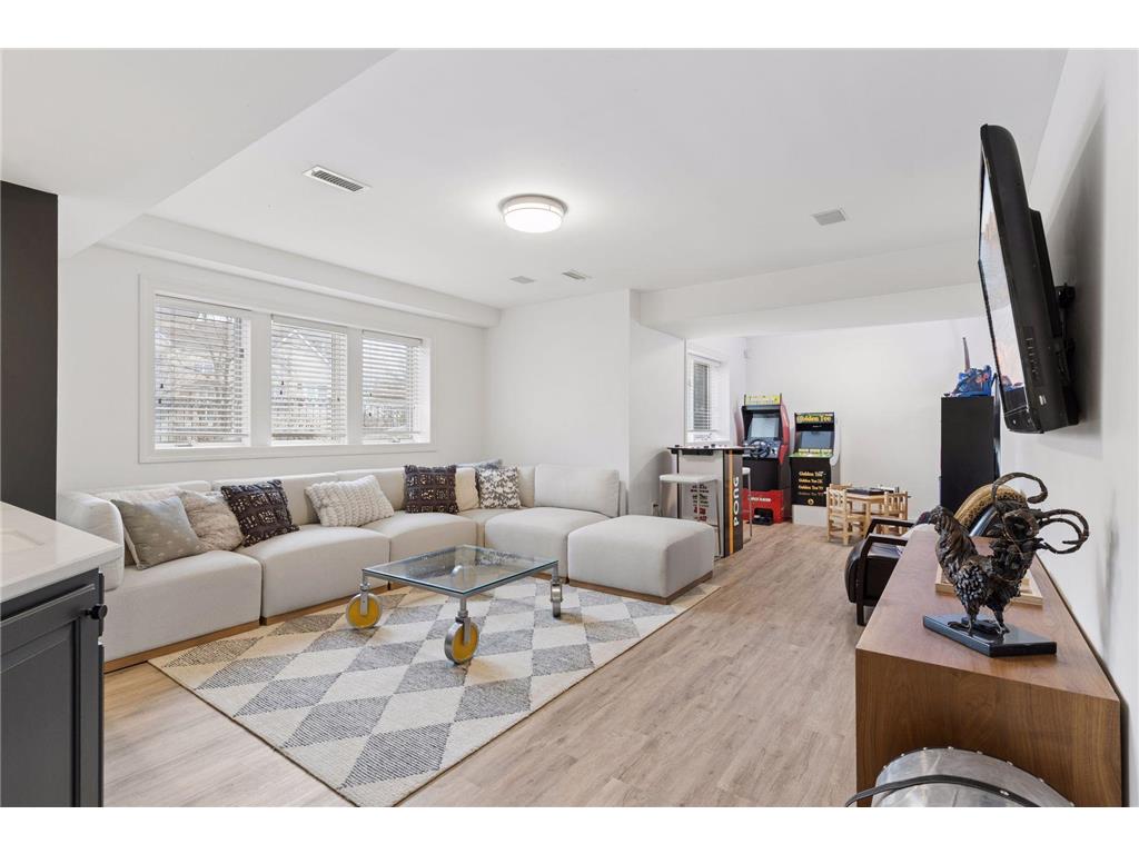 423 River Street Minneapolis MN 55401 7031261 image12