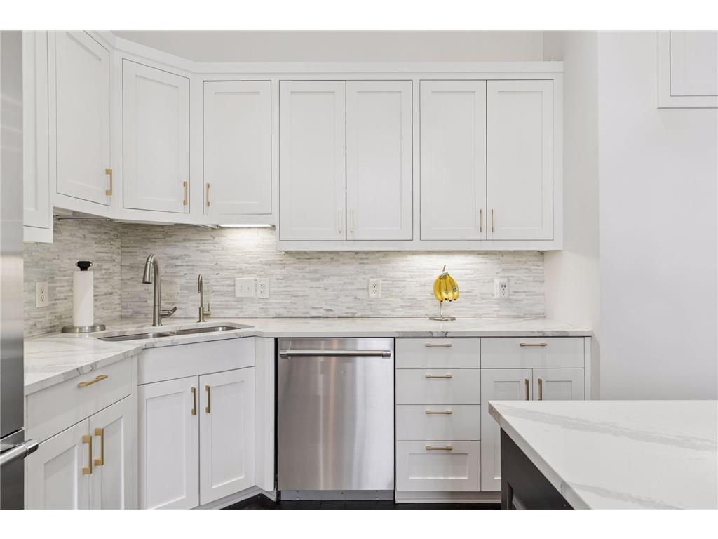 423 River Street Minneapolis MN 55401 7031261 image16