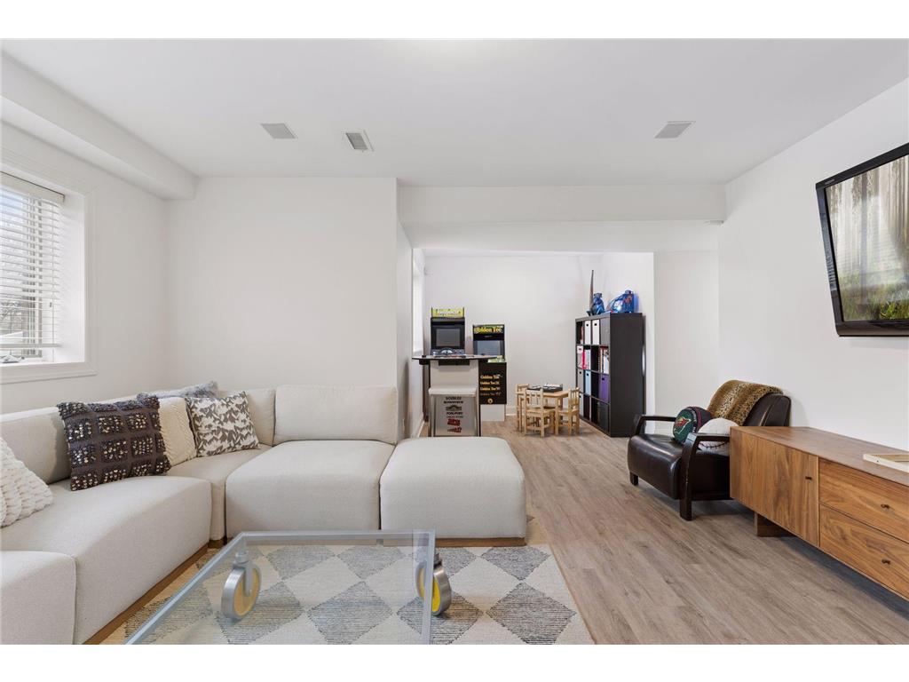 423 River Street Minneapolis MN 55401 7031261 image28
