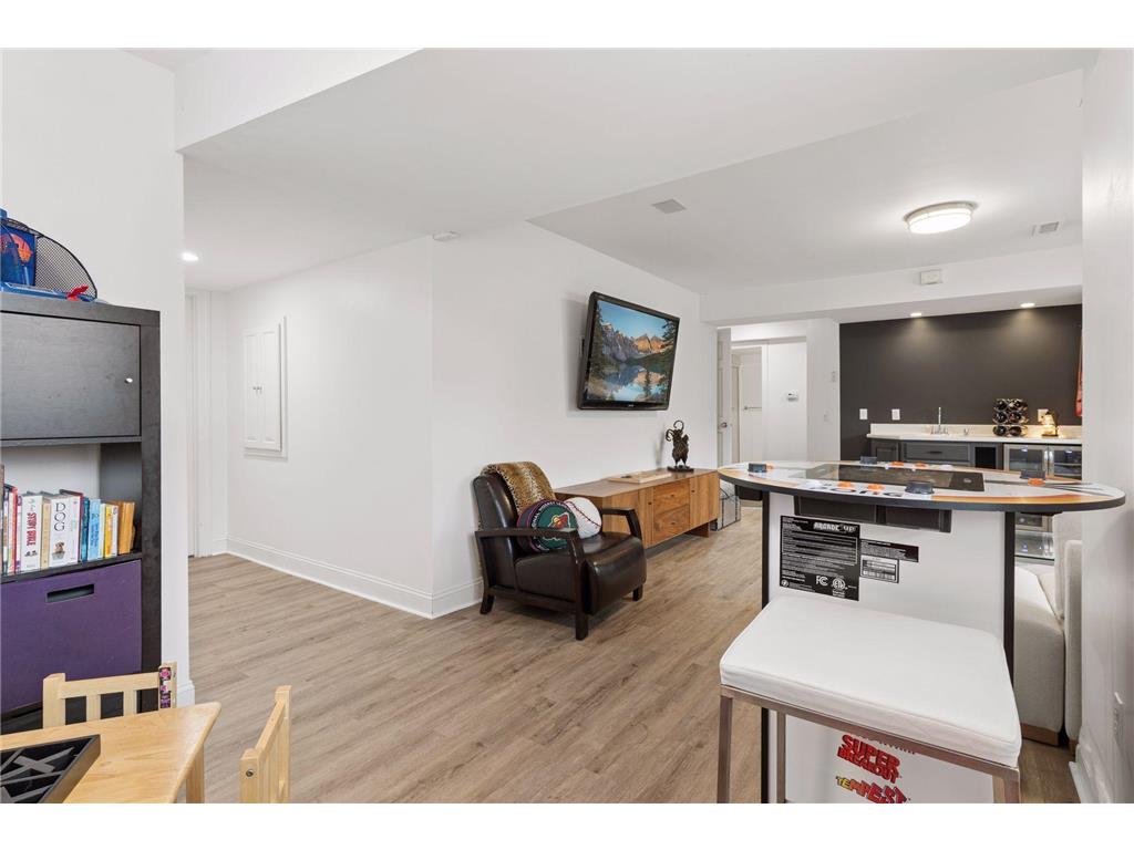 423 River Street Minneapolis MN 55401 7031261 image32