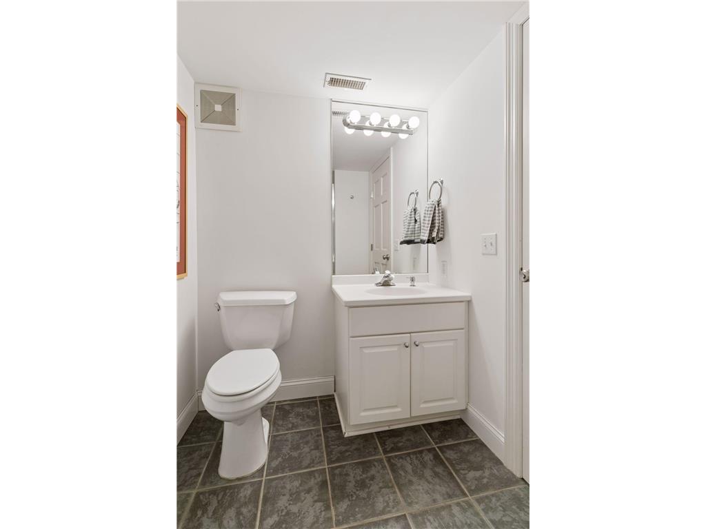 423 River Street Minneapolis MN 55401 7031261 image37
