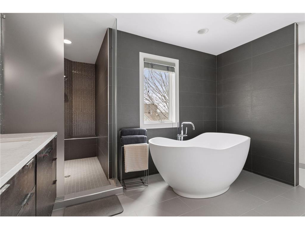 423 River Street Minneapolis MN 55401 7031261 image43