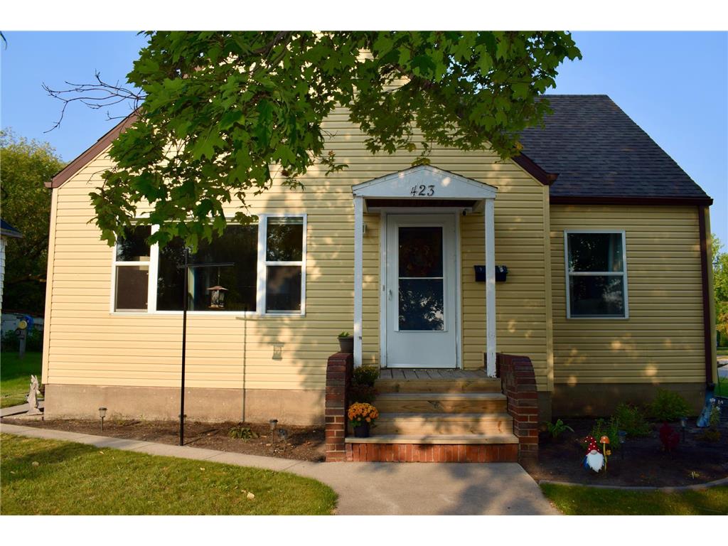 423 State Avenue N Thief River Falls MN 56701 6429017 image1