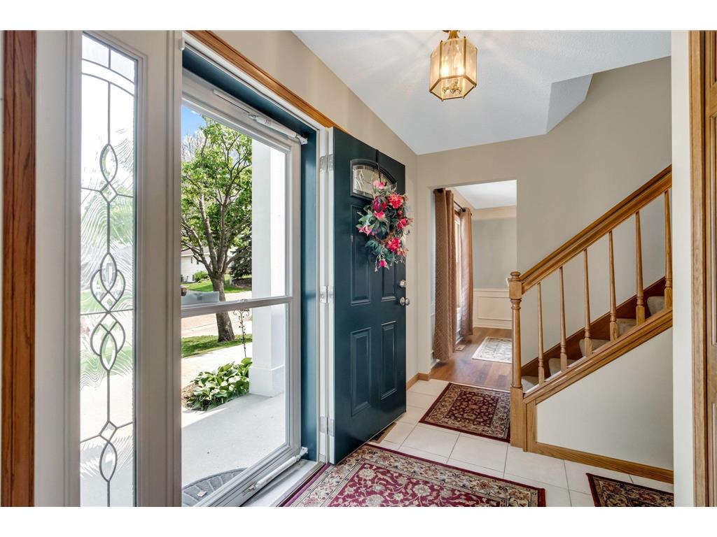 423 Sterling Street S Maplewood MN 55119 6367272 image1