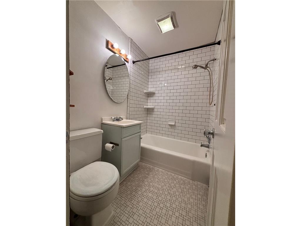 423 W 31st Street #102 Minneapolis MN 55408 7077500 image21
