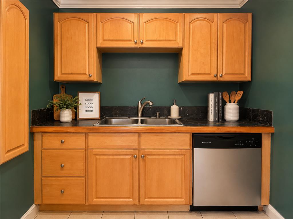 423 W 31st Street #102 Minneapolis MN 55408 7077500 image6
