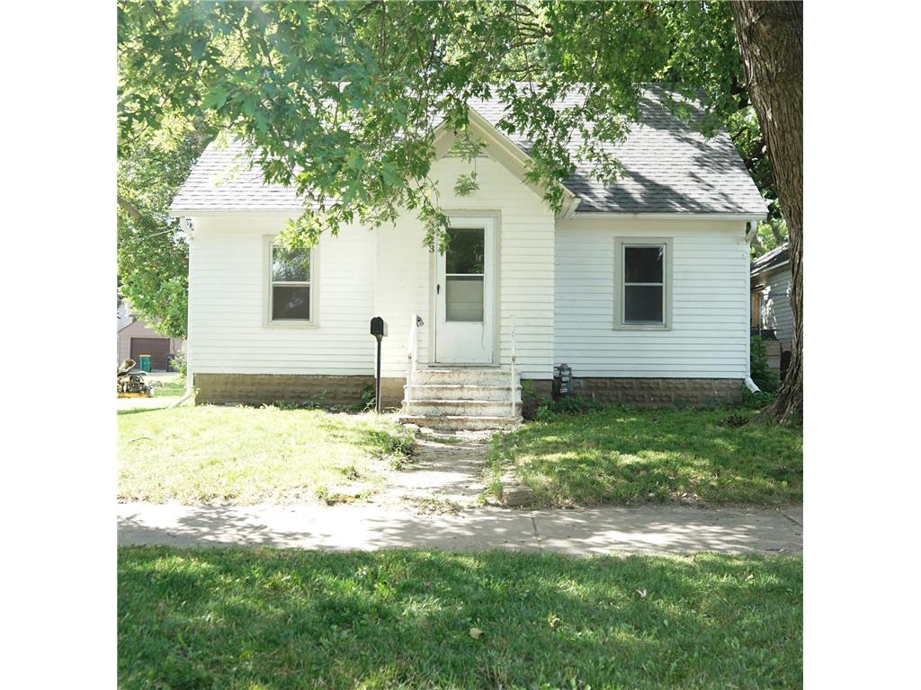 423 W College Street Albert Lea MN 56007 6583504 image1