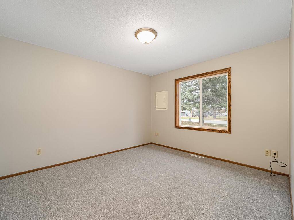 423 Whispering River Lane Farmington MN 55024 6818649 image10