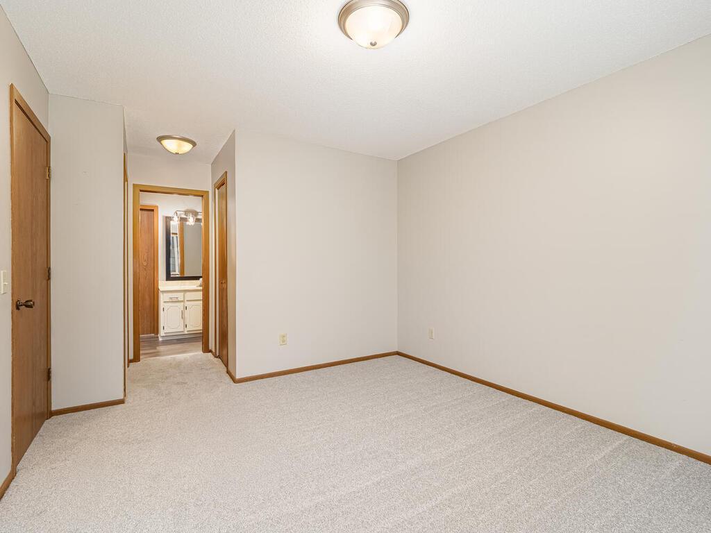 423 Whispering River Lane Farmington MN 55024 6818649 image11