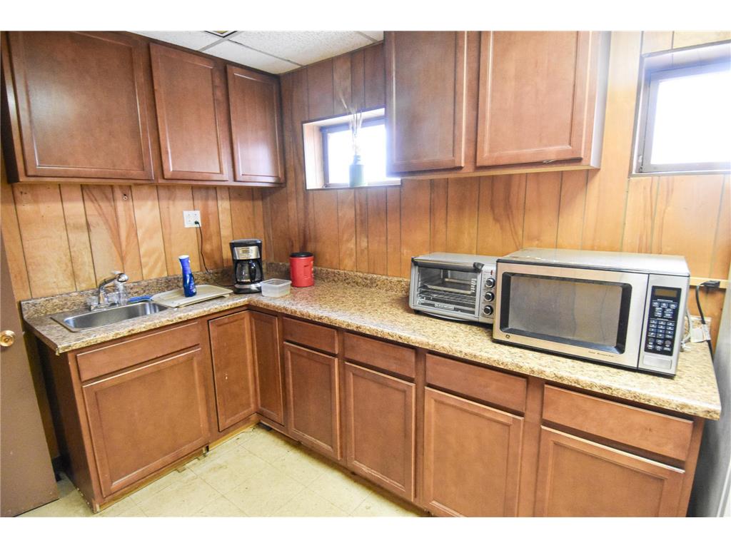 423 Zeh Street W Thief River Falls MN 56701 7095707 image28